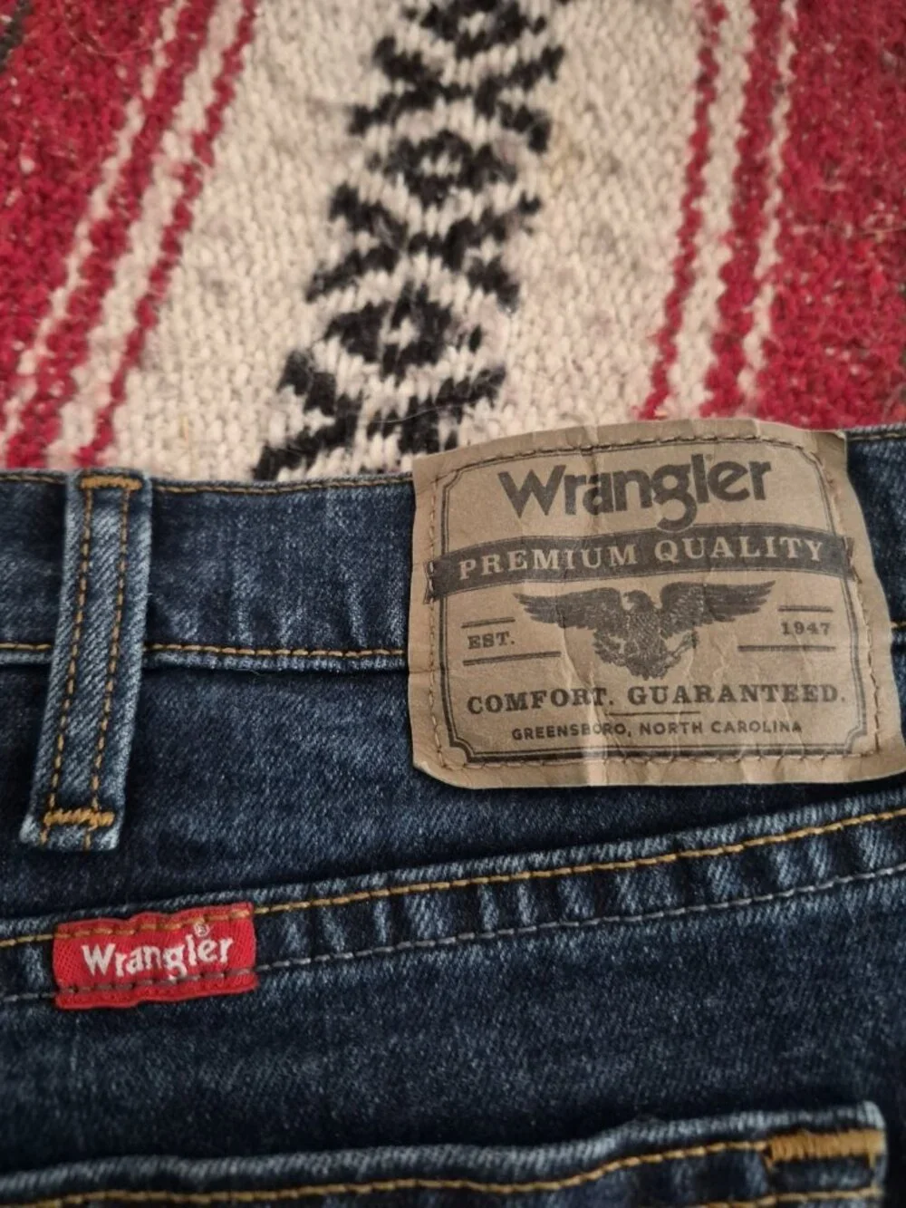 WRANGLER PREMIUM QUALITY men's blue straight western grunge Jeans size 46/30